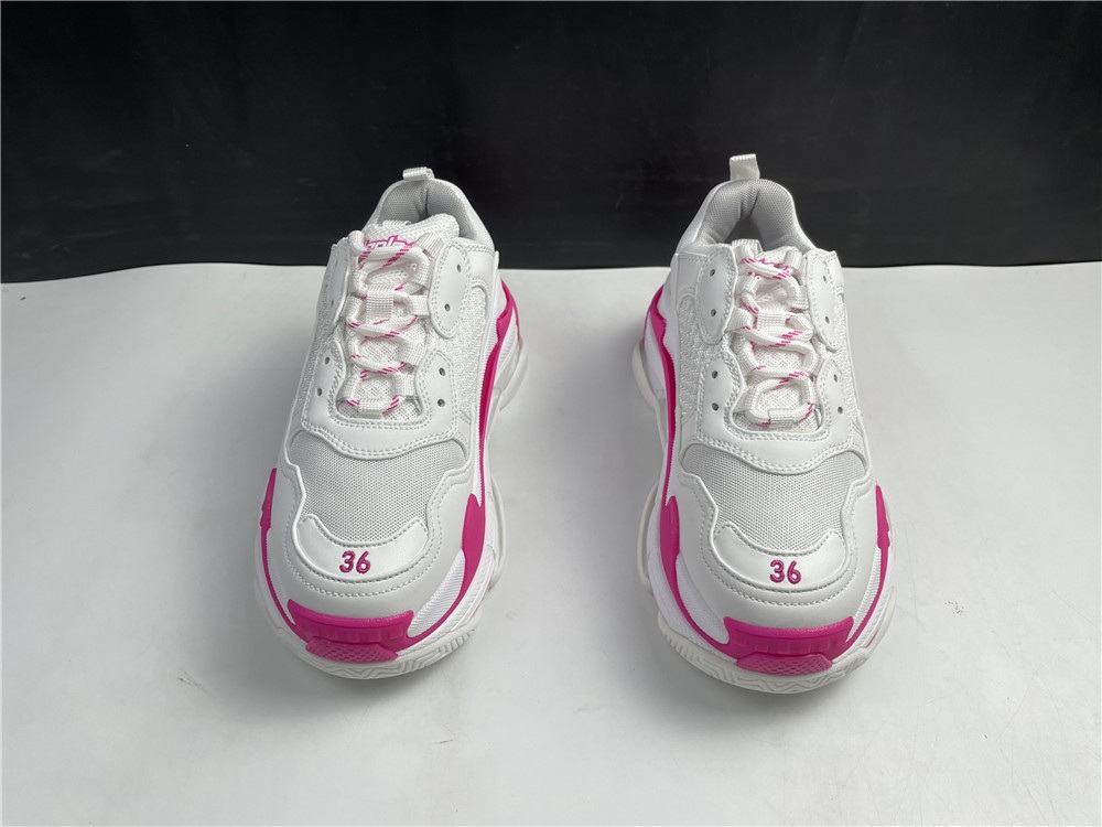 TRIPLE-S SNEAKER